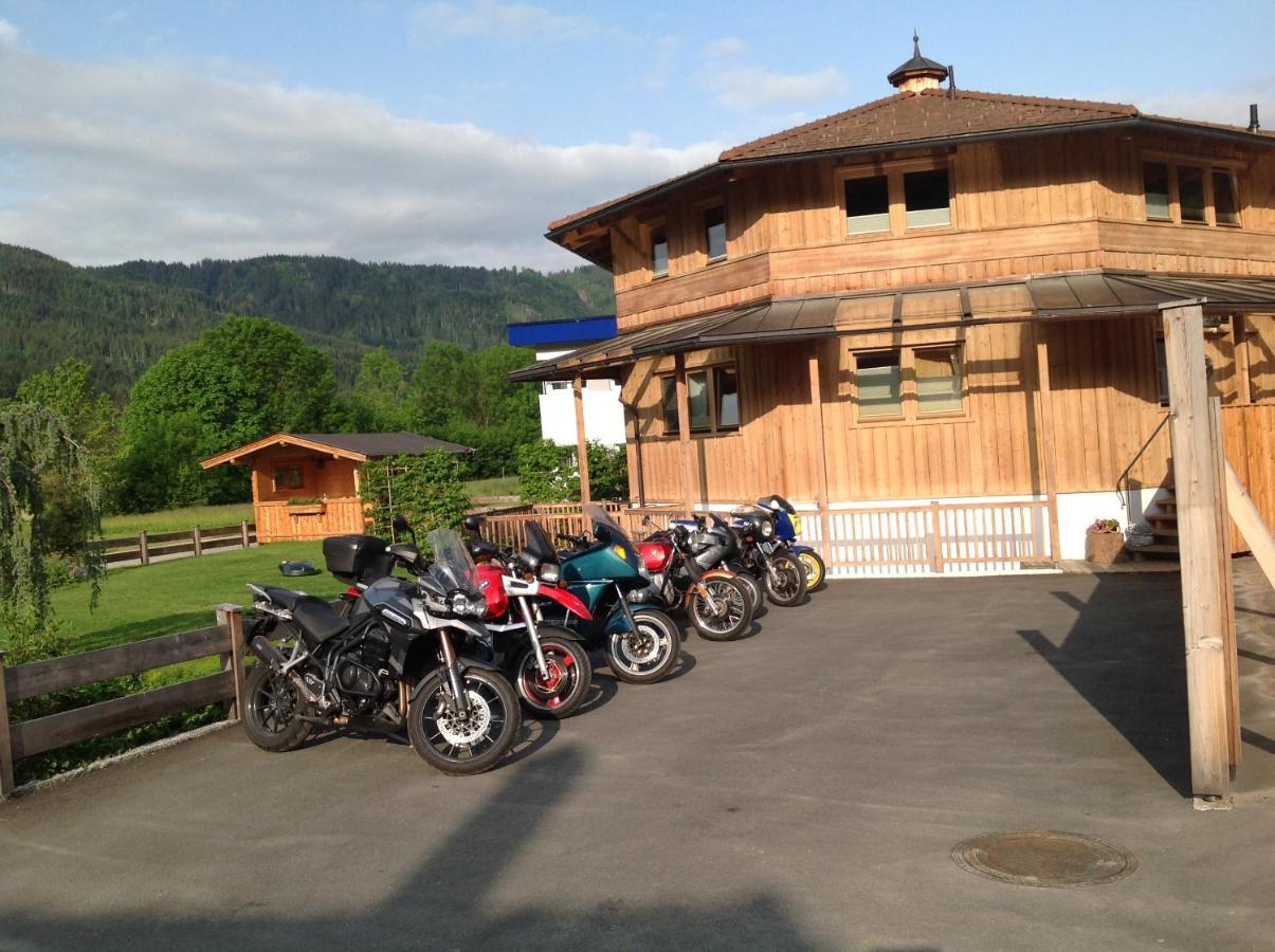 Ferienhaus Oktogon Itter Exterior photo